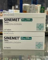 左卡双多巴复合片剂（Sinemet）的用法