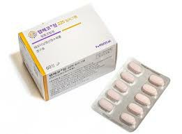 特泊替尼（Tepotinib）和吉非替尼在MET扩增的EGFR+非小细胞肺癌中显示长OS